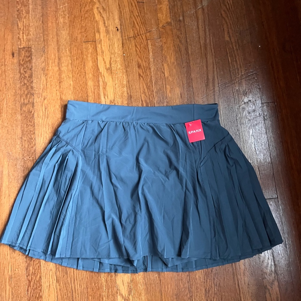 1X Spanx Get Moving Women's 14” Blue skort NWT